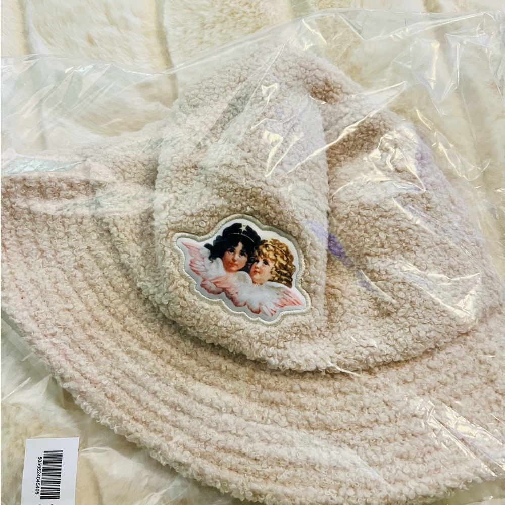 NWT! Fiorucci Italian 🇮🇹Brand ! Unisex one size